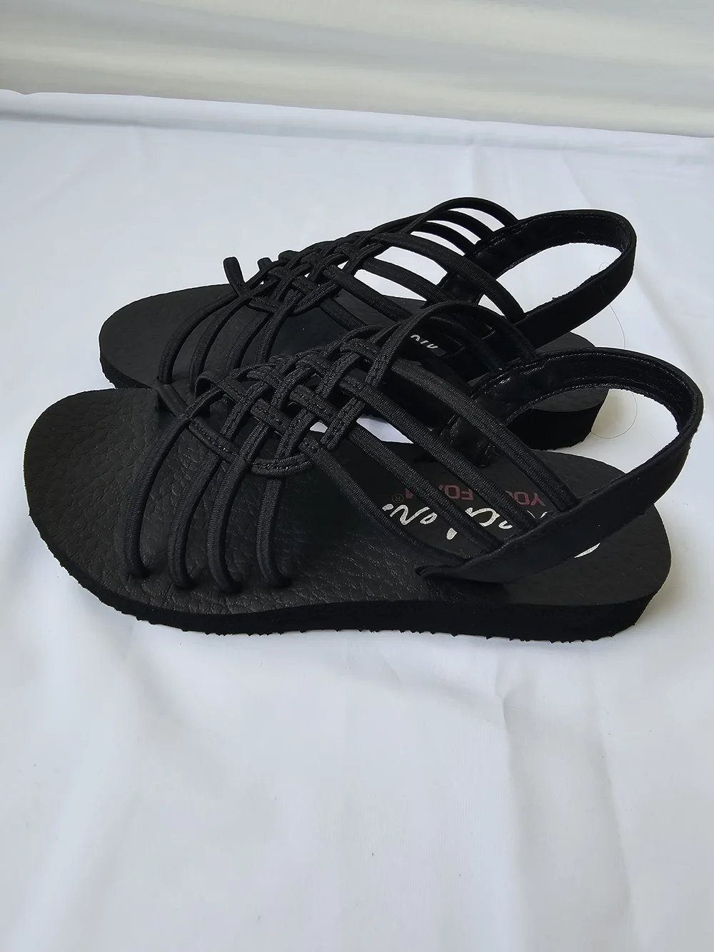 Skechers Girls Black Strappy Yoga Foam Slingback Sandals Size 2 (8.5